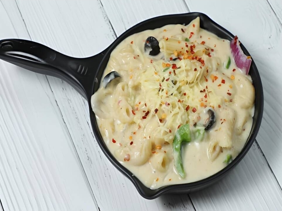 White Sauce Pasta